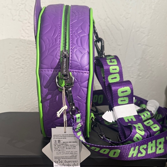 NWT - Oogie Boogie glow-in the dark purse with keychain pouch - Picture 5 of 8